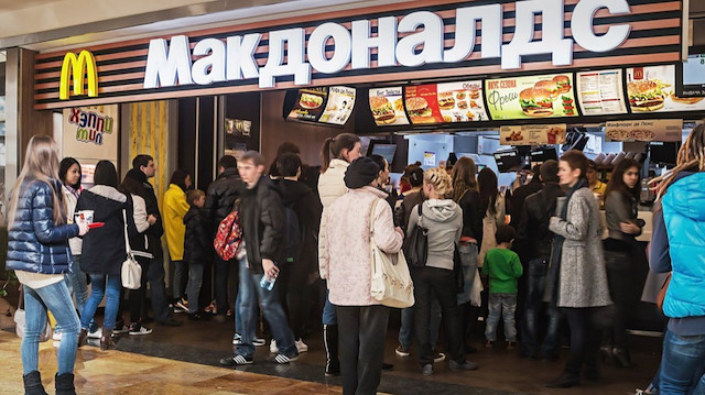 McDonald's restoranlarını kapatmıştı: Ruslar kendi fast food markalarına destek verecek