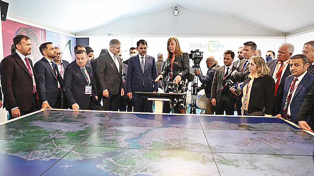 Hazine ve Maliye Bakanı Nureddin Nebati ile Çevre, Şehircilik ve İklim Değişikliği Bakanı Murat Kurum, Cannes’daki MIPIM 2022 fuarında yatırımcılarla bir araya geldi. 