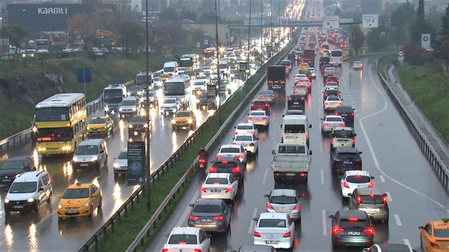 Kar uyarısı sonrası İstanbul'da trafik yoğunluğu yüzde 87'e ulaştı