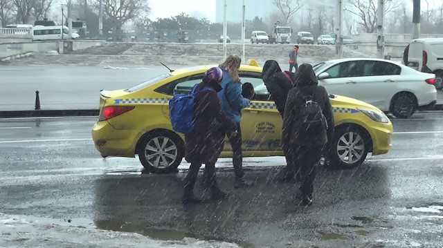 Taksicilerin kar fırsatçılığı.
