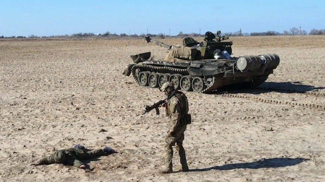 Rus askeri para ödülünü kabul etti: Tankını Ukrayna'ya teslim etti