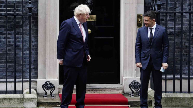 ​​İngiltere Başbakanı Boris Johnson, Ukrayna Devlet Başkanı Vladimir Zelenskiy 