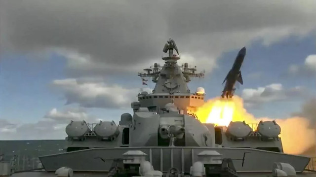 Rusya saldırılara devam ediyor: Savaş gemileri, Ukrayna'yı seyir füzeleriyle vurdu