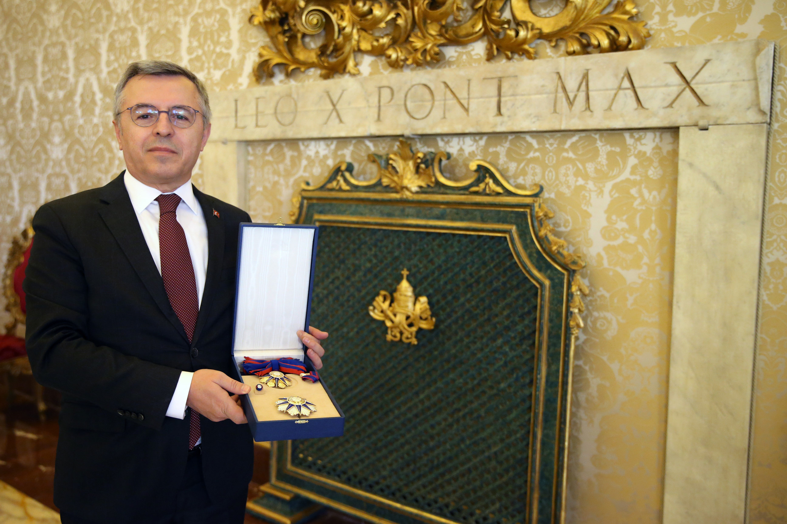 Göktaş, 22 Mart 2019'dan bu yana Türkiye’nin Vatikan Büyükelçisi olarak görev yapıyor.