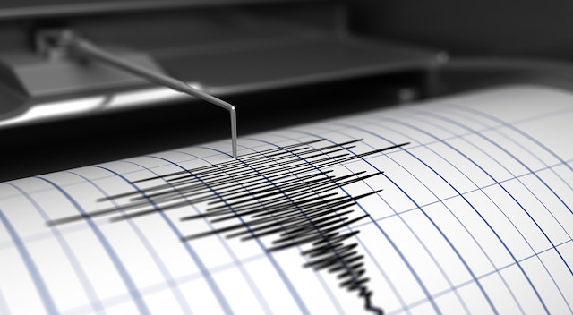 Deprem 10 kilometre derinlikte kaydedildi.