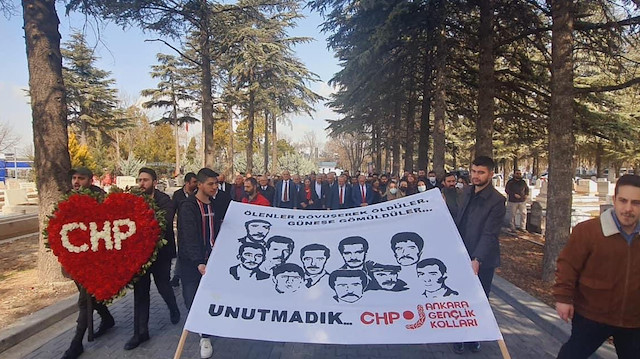 ​CHP'li vekiller terörist Mahir Çayan'ı mezarı başında andı