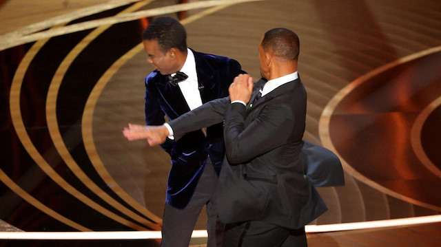 Chris Rock’a tokat atan Will Smith, Oscar Akademisinden istifa etti
