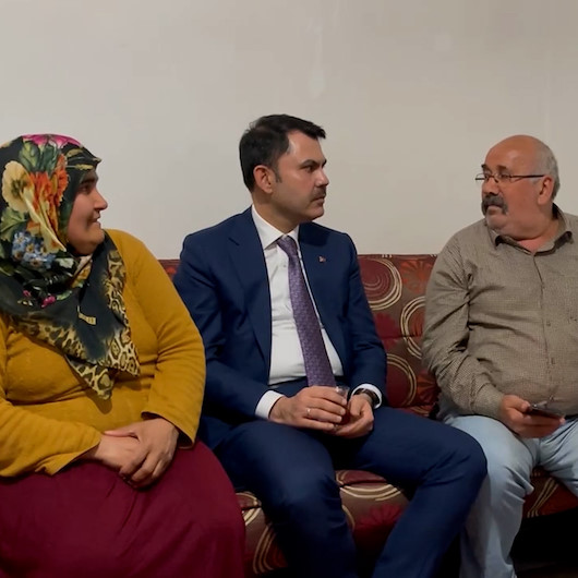 Bakan Kurum Aydın ailesinin yüzünü güldürdü