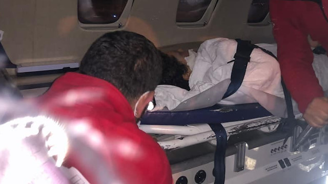 Yüzünden parça kopan Serdar, ambulans uçakla götürüldüğü Antalya'da ameliyat edildi. 