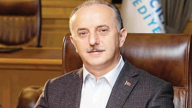 Bağcılar Belediye Başkanı Lokman Çağırıcı sağlık sorunları sebebiyle görevini bıraktığını açıkladı.