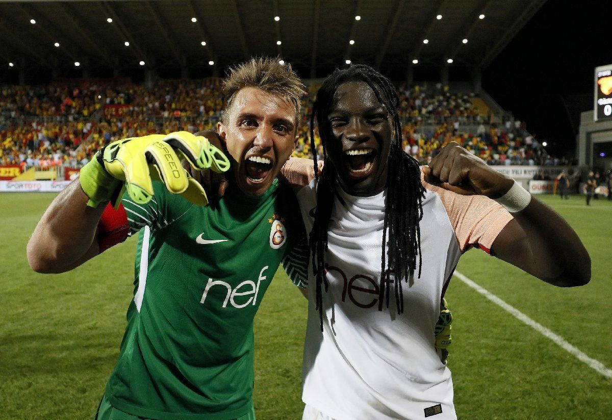 Muslera ve Gomis