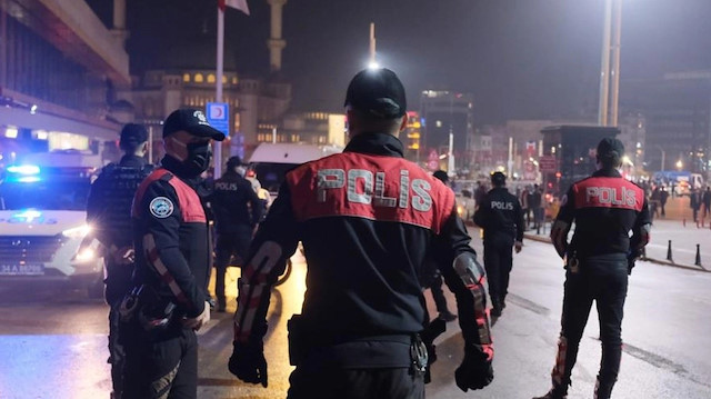 İstanbul'daki asayiş uygulamalarında aranan 648 zanlı yakalandı.
