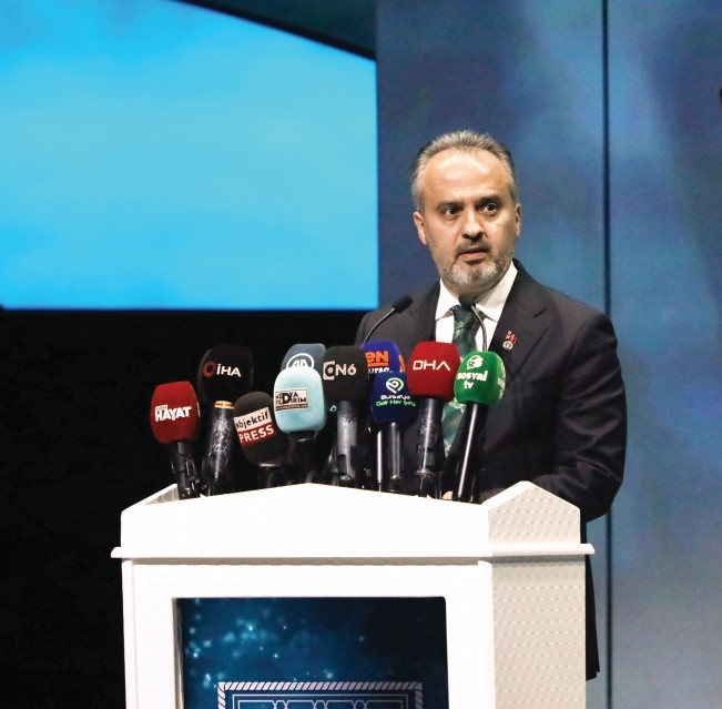 Alinur Aktaş