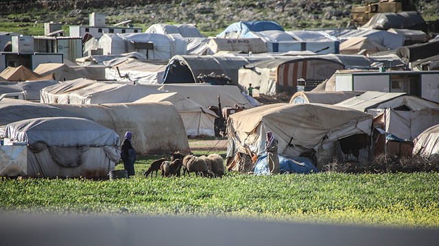 İdlib'deki kamplara sığınan sivillerin ramazanı yoksulluk içinde geçiyor