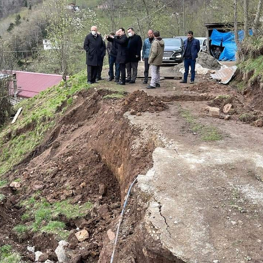 Trabzon'da heyelan nedeniyle 5 ev boşaltıldı