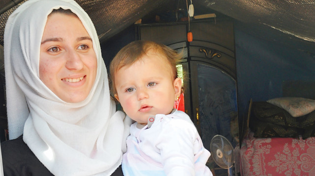 Evleri bombardımanda yıkılan Nur, 2 yıldır çadırda hayata tutunuyor. 