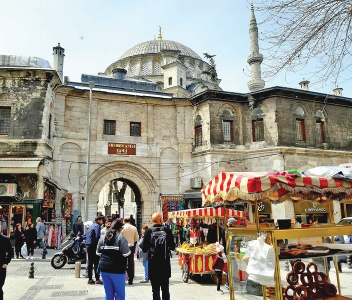 Nuruosmaniye Camii