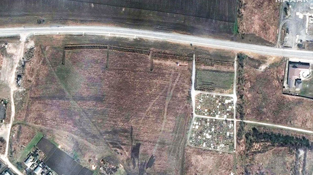 Mariuopol'de 200'e yakın toplu mezar tespit edildi.