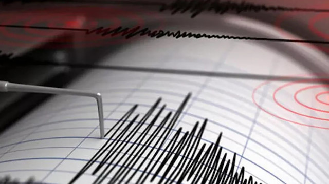 Bosna Hersek'te 5,7 büyüklüğünde bir deprem oldu.