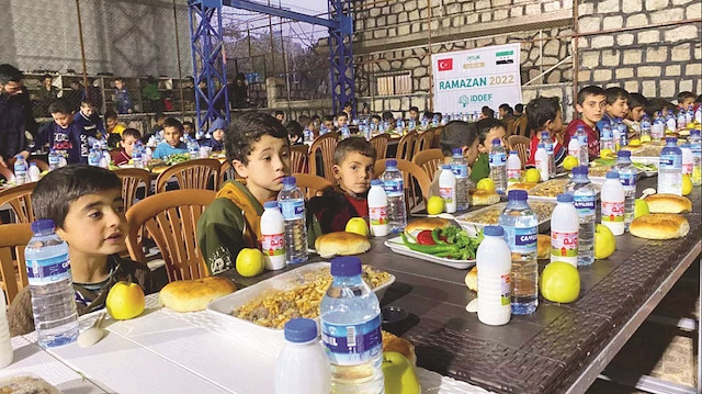 IDDEF yetim çocuklar için iftar düzenledi.