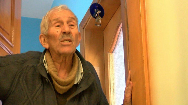 92 yaşındaki ev sahibi Naim Akgün.