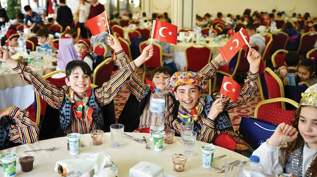 23 Nisan'da Bursa'da yüzlerce çocuk unutamayacakları bir gün yaşadı.