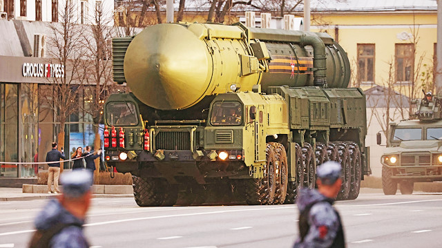 Moskova’da 9 Mayıs Zafer Günü düzenlenecek geçit töreni için önceki gün askeri araçlarla prova yapıldı. 