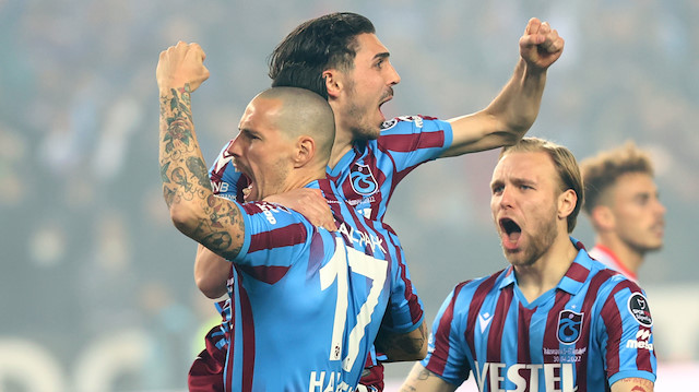 Hamsik, bordo-mavili formayla Süper Lig'de çıktığı 25 maçta 2 gol atarken 4 de asist kaydetti. 