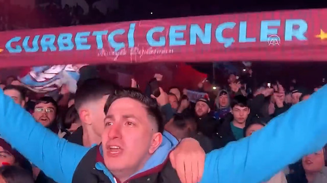 Dünyanın dört bir tarafında Trabzonspor taraftarları sokaklara döküldü
