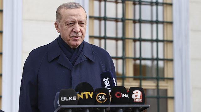 Cumhurbaşkanı Erdoğan, bayram namazını Büyük Çamlıca Camisi'nde kıldı. 