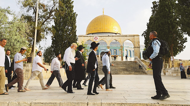 İsrail siyasetindeki sıkışmışlık, Mescid-i Aksa’ya baskı ve tahrik hareketlerini tetiklerken, Netanyahu da koalisyon hükümetini devirmek için olayları kışkırtıyor.