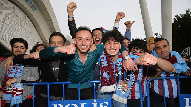 Şampiyon Trabzonspor'a Hatay'da coşkulu karşılama