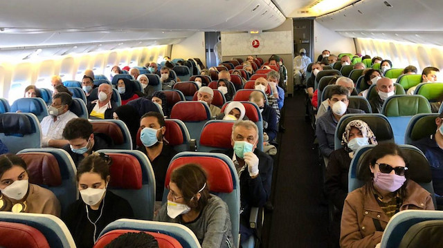 Avrupa'da yeni uygulama Birçok uçuşta maske zorunluluğu kalkıyor