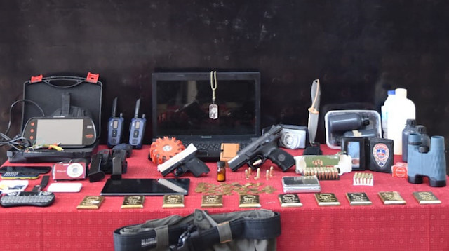 Gaziantep'te sahte MİT'çinin aracında silah, tarihi eser ve uyuşturucu bulundu.
