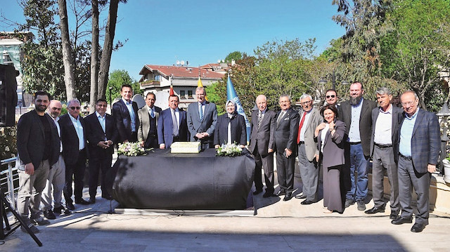 Dünya Yerel Yönetim ve Demokrasi Akademisi Vakfının (WALD) kuruluşunun 29. yıl dönümünde, Sultanahmet’teki genel merkezinde imza töreni düzenlendi. 