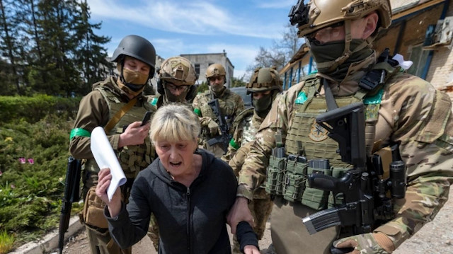 Ukrayna'da operasyon: Rus güçlerine yardım etmekle suçlanan kadın yakalandı