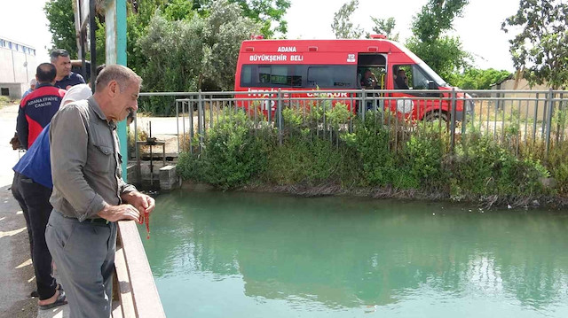 Sulama kanalına düşen 7 yaşındaki çocuğu çevredekiler kurtardı