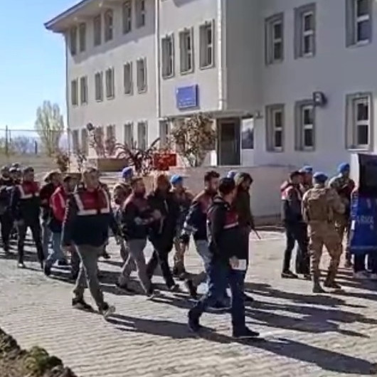 Van'da ’torbacı’ operasyonu: Çok sayıda gözaltı var