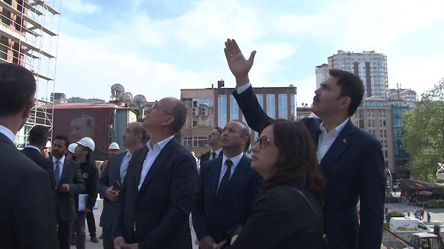 Çevre, Şehircilik ve İklim Değişikliği Bakanı Murat Kurum, bu yılın sonunda hizmete girmesi planlanan yeni Belediye Bloklarındaki çalışmaları yerinde inceledi. 