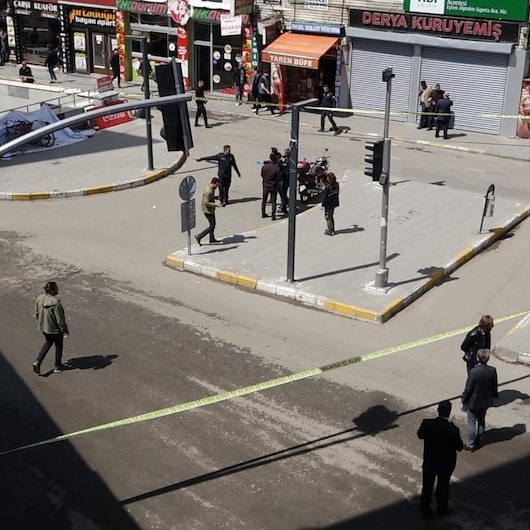 Ağrıda akrabaların taş, sopa ve silahlı kavgası: 5 yaralı