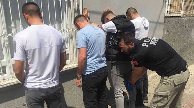 Adana polisinden narkotik operasyonu: 24 ayrı adrese eş zamanlı baskın