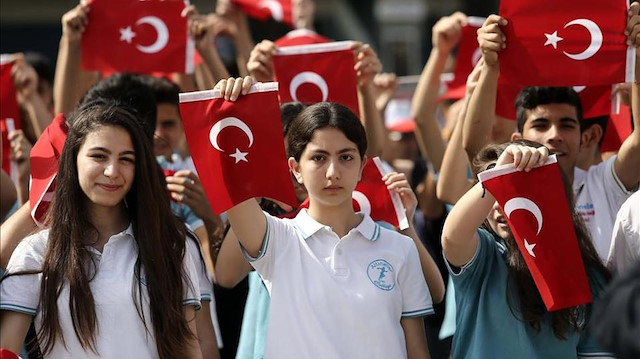 تركيا تحتفل بعيد الشباب والرياضة