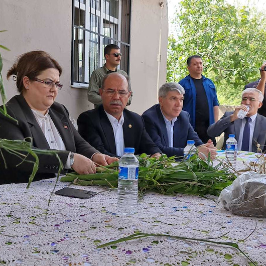 Bakan Yanık dolunun vurduğu Osmaniyede: Zarar gören çiftçilere destek verilecek