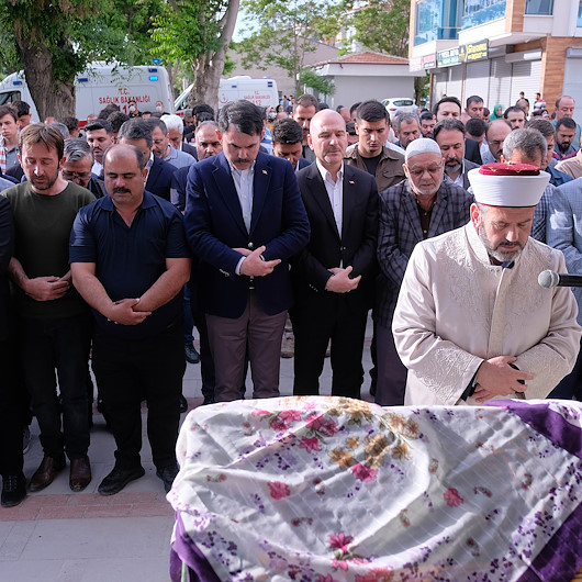 Niğdedeki kazada vefat eden genç İlaydaya veda: Bakan Soylu ve Kurum da cenazeye katıldı