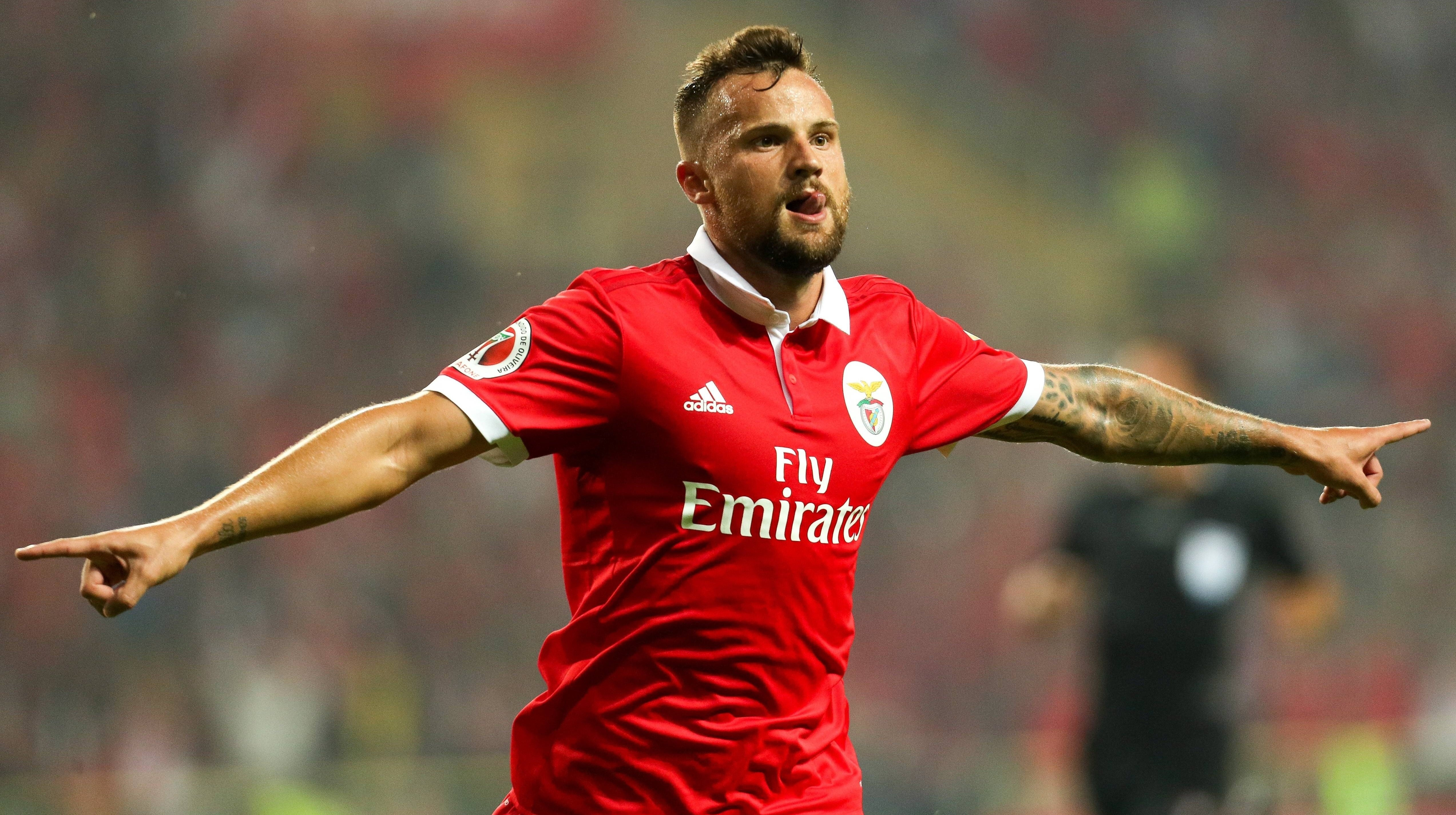 Transfermarkt verilerine göre Seferovic'in güncel piyasa değeri 10 milyon euro.