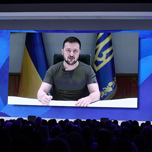 Davos zirvesinde konuşma yapan Zelenskiy: Şirketlerinizi Ukrayna'ya getirin
