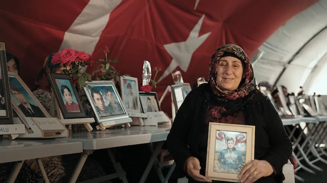Nöbetin 1000'inci gününde destek isteyen ailelere ilk yanıt Bakan Soylu'dan geldi: Annelerin cesareti tüm terör örgütlerini çökertecek
