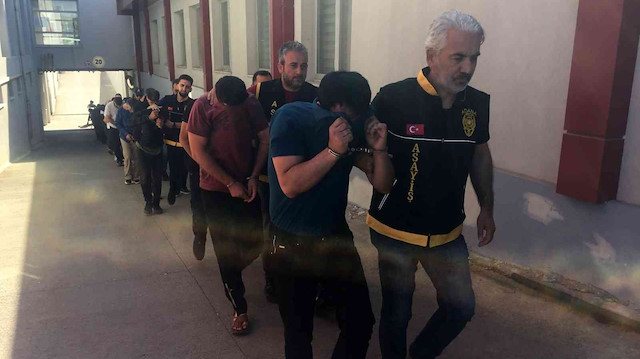 Adana'da polis vatandaşın bir milyon 175 bin lirasını kurtardı