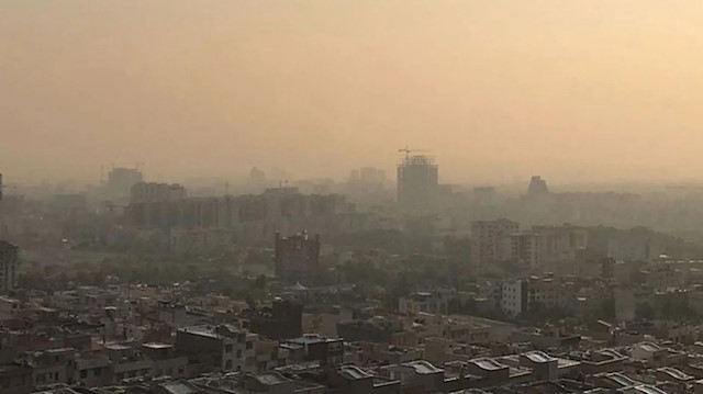 İran'da hava kirliliği nedeniyle birçok kentte okullar ve kurumlar tatil