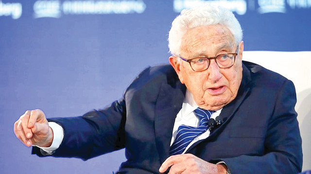 Kissinger’dan Kiev’e çağrı: Rusya’ya toprak ver